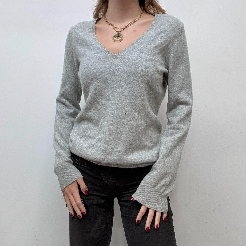 grey cashmere slouchy v-neck jumper