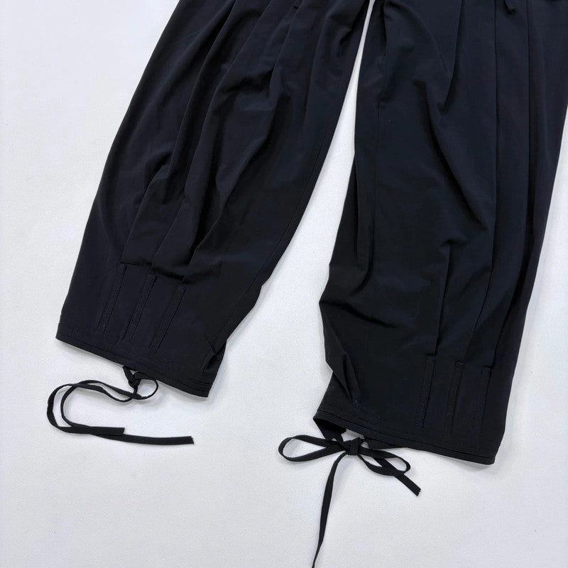 La mode Black low rise puff pleated trousers