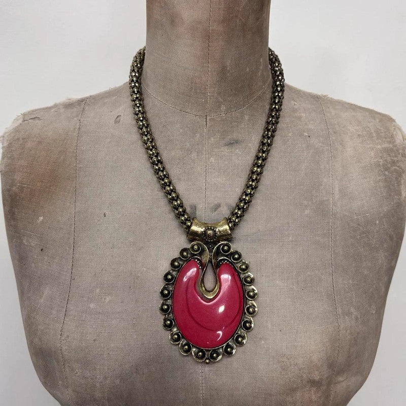 chunky oversized gold necklace