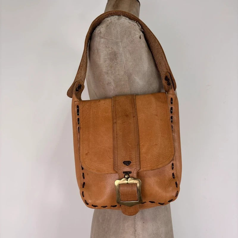 Tan cargo buckle western shoulder bag