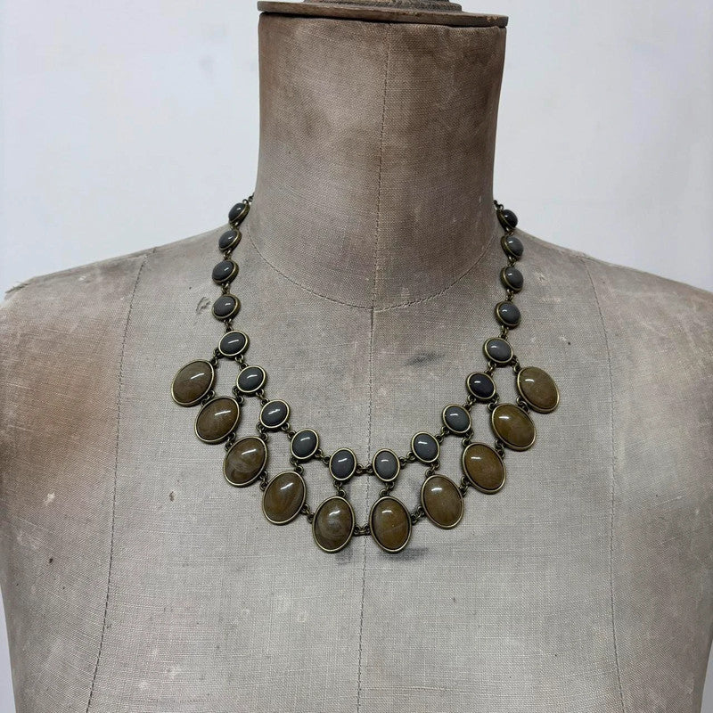 brown resin chain chandiler necklace