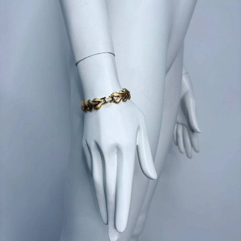 Gold baroque link Bracelet