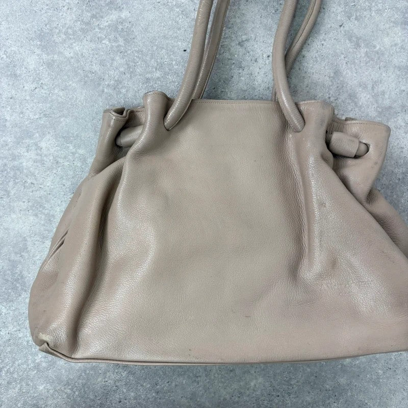 Beige vintage leather chunky handbag