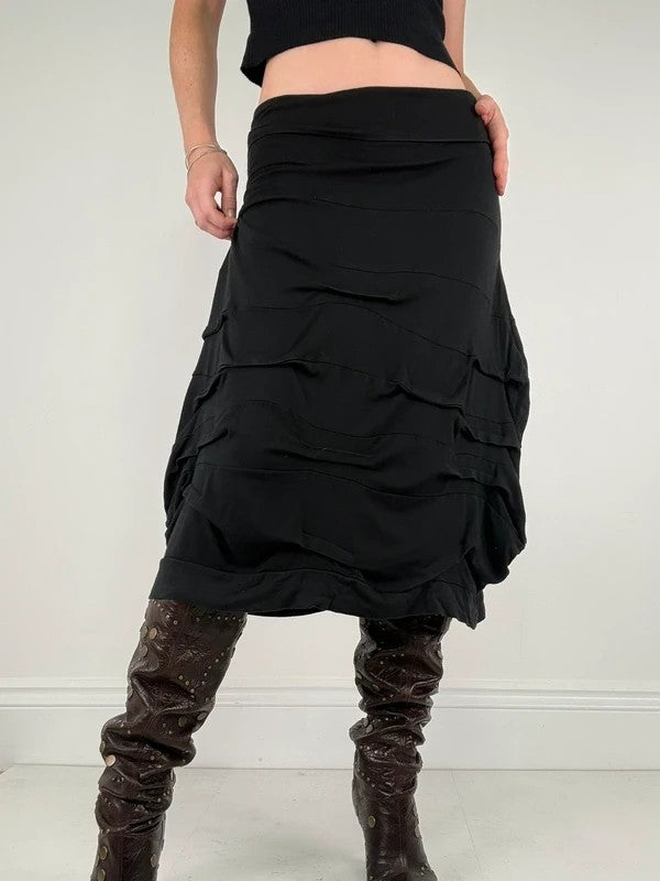 Black pleated structured puff skirt