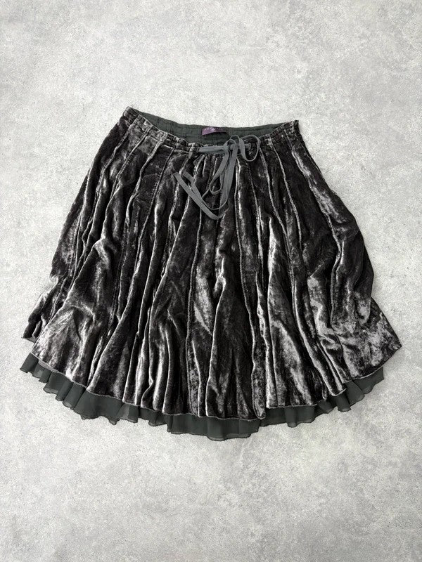 Grey pleated flared voluminous circle skirt