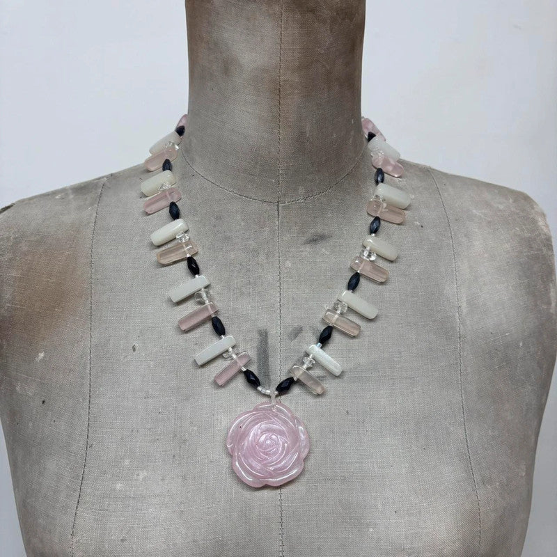 Resin crystal flower necklace