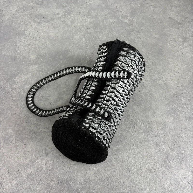 Vintage crochet can tab silver barrel handbag