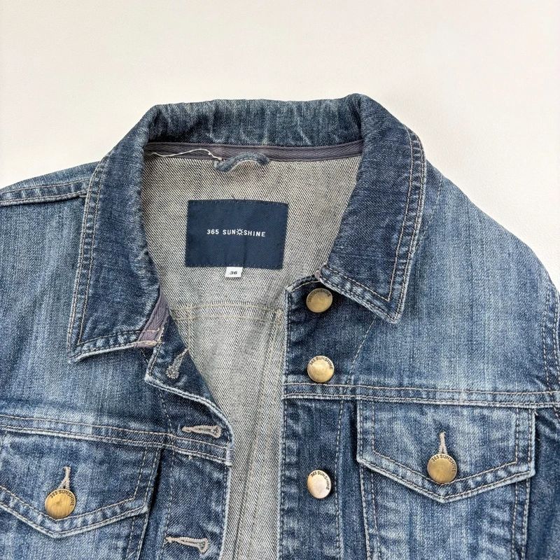 Distressed Cropped Denim Jacket