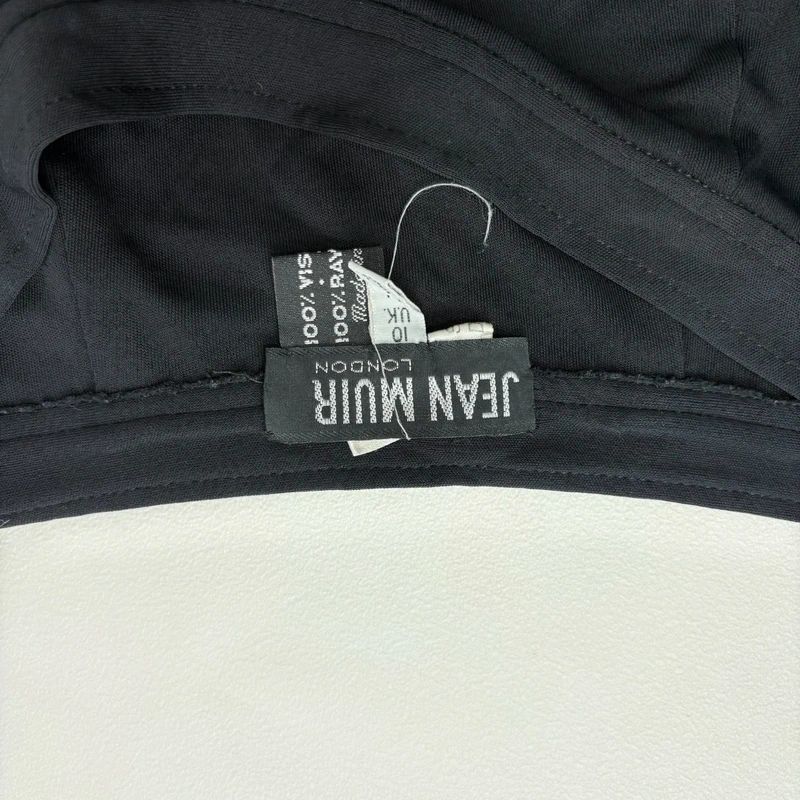 black a-line slouchy 90s mini skirt