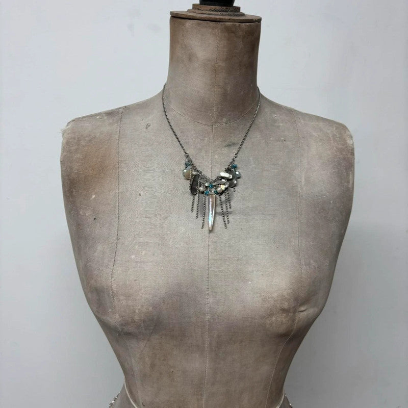chain drape charm necklace