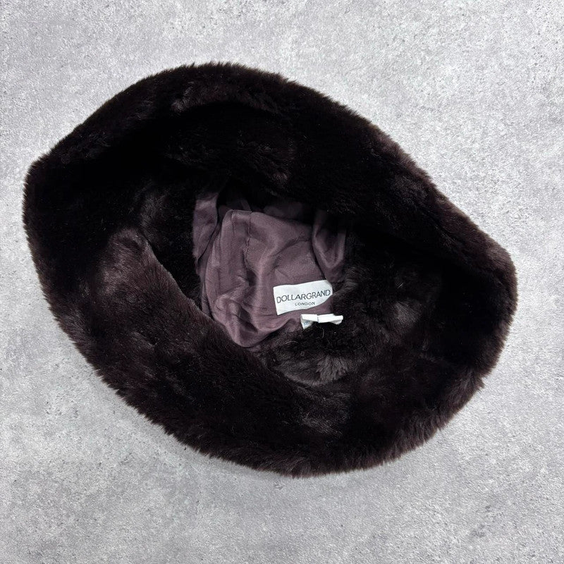 Oversized brown fur bucket hat