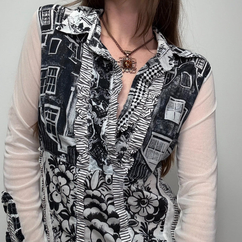 Save the Queen black and white graphic shirt