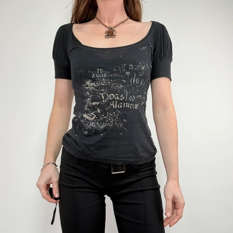 Grunge Y2K wide-neck black t-shirt