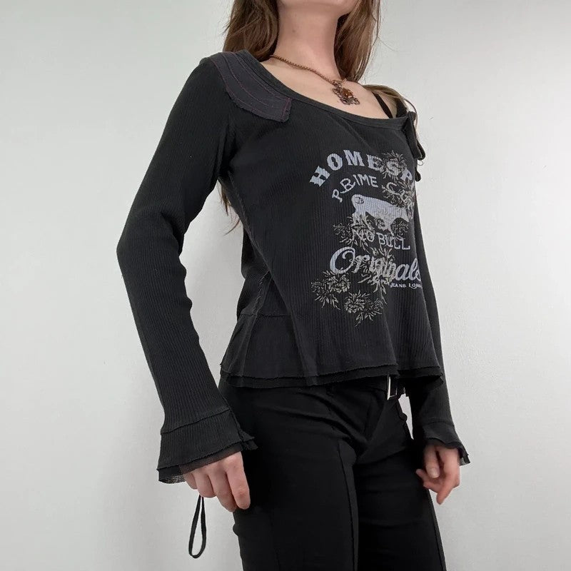 black long sleeve slouchy graphic t-shirt