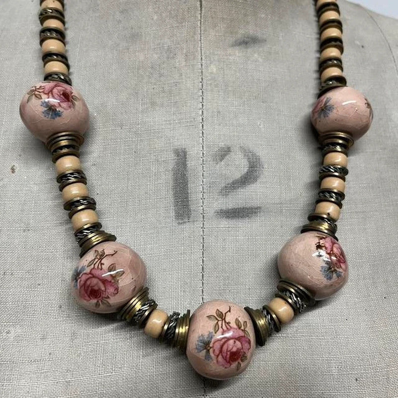 Chunky beaded boho rose necklace