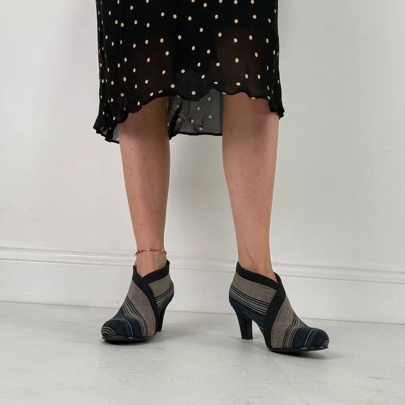 Striped heeled pumps