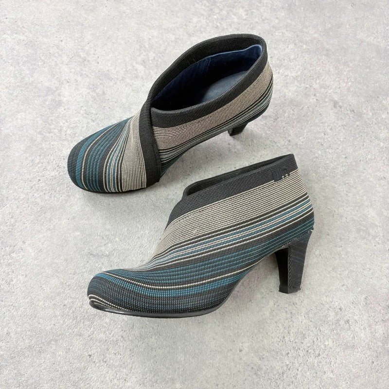 Striped heeled pumps