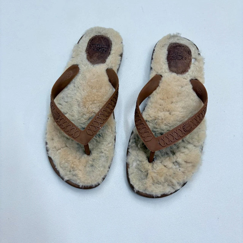 sheepskin leather UGGS flipflops