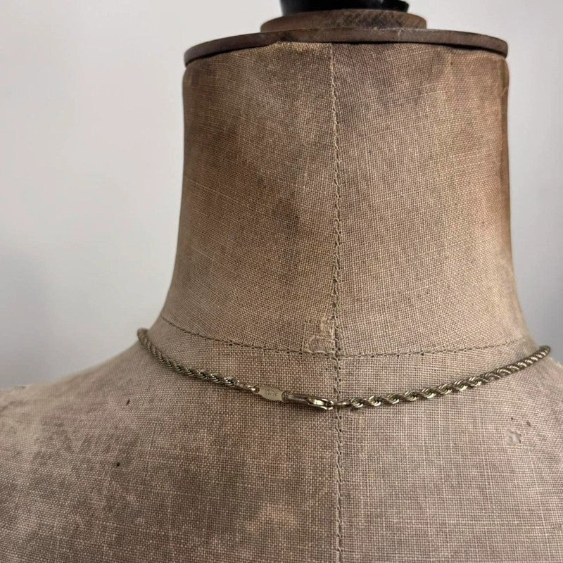 chunky gold chain coin necklace