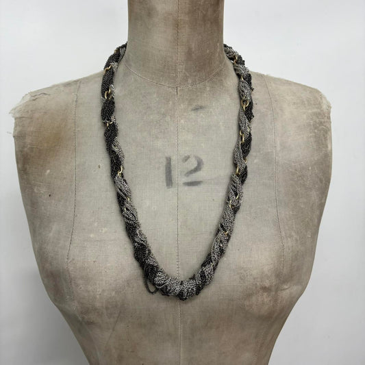 Twist metal silver necklace