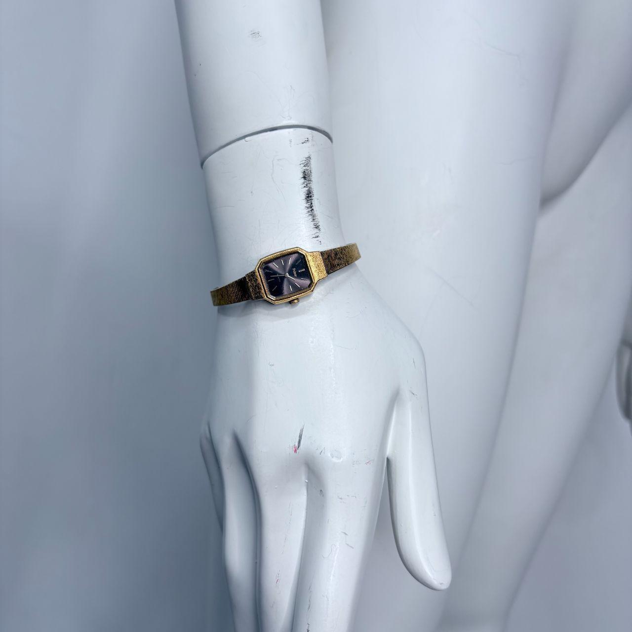 Vintage gold pulsar watch