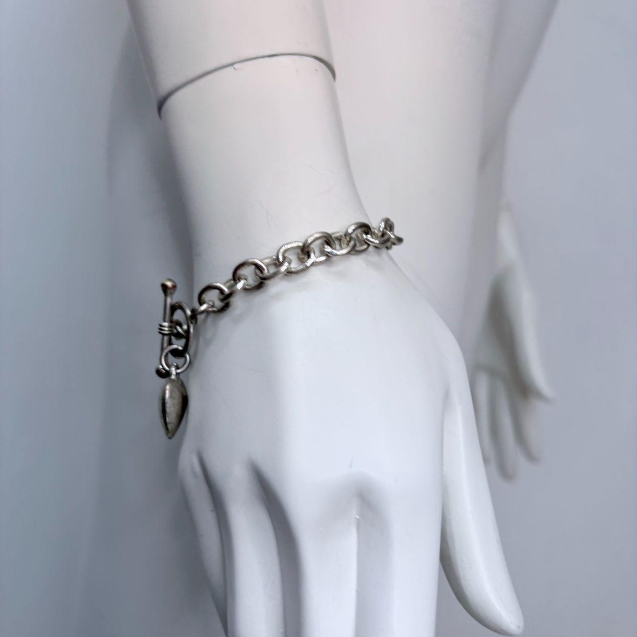 Chunky silver chain love heart bracelt