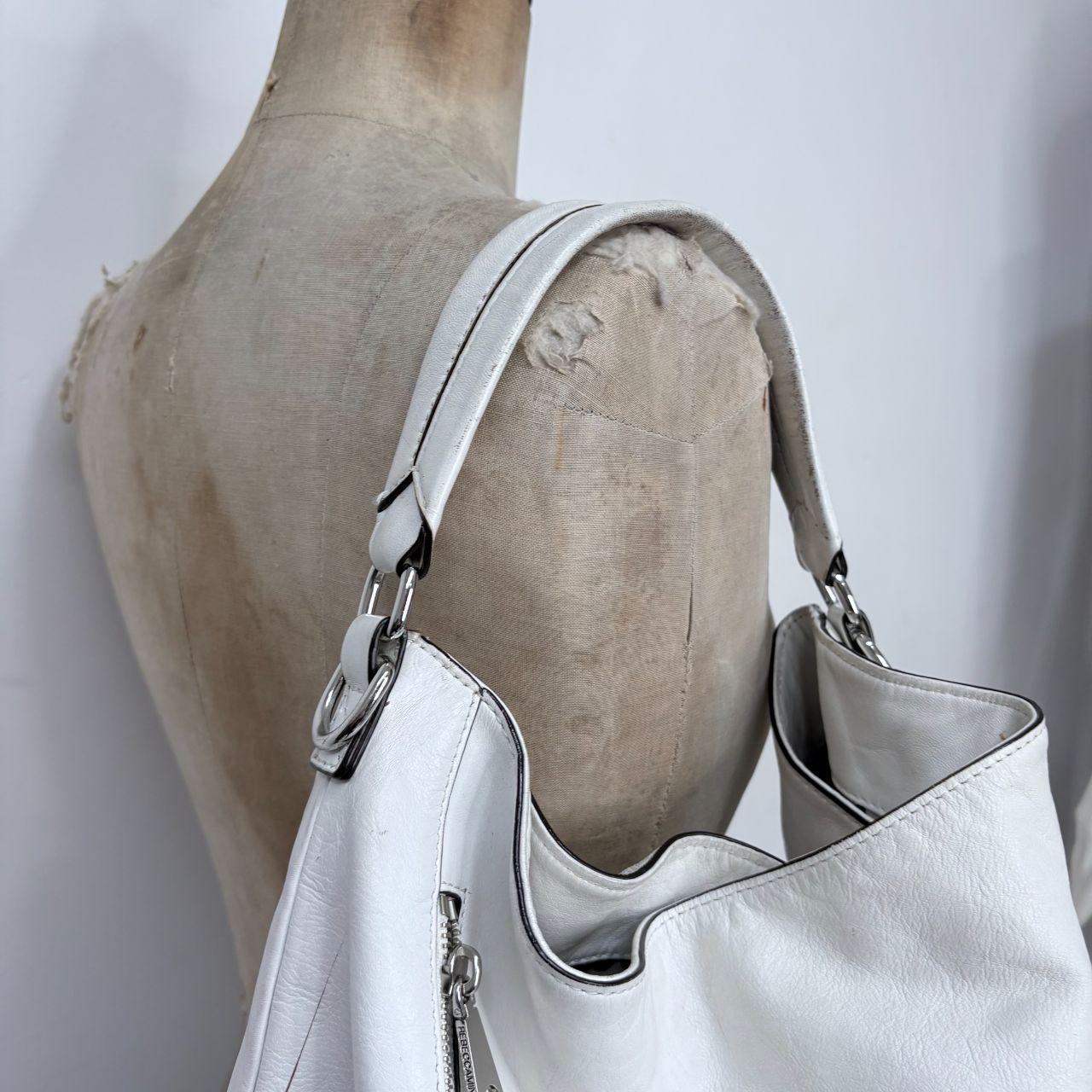 White leather slouchy shoulder bag