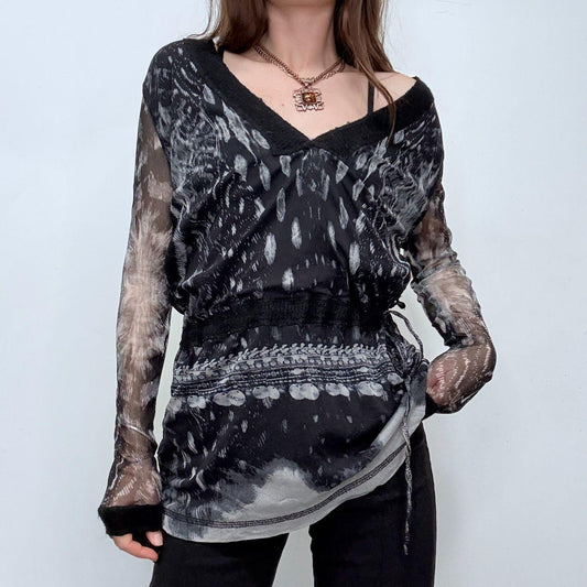 Graphic printed mesh mohair neckline
