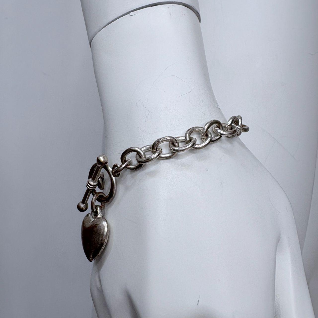 Chunky silver chain love heart bracelt