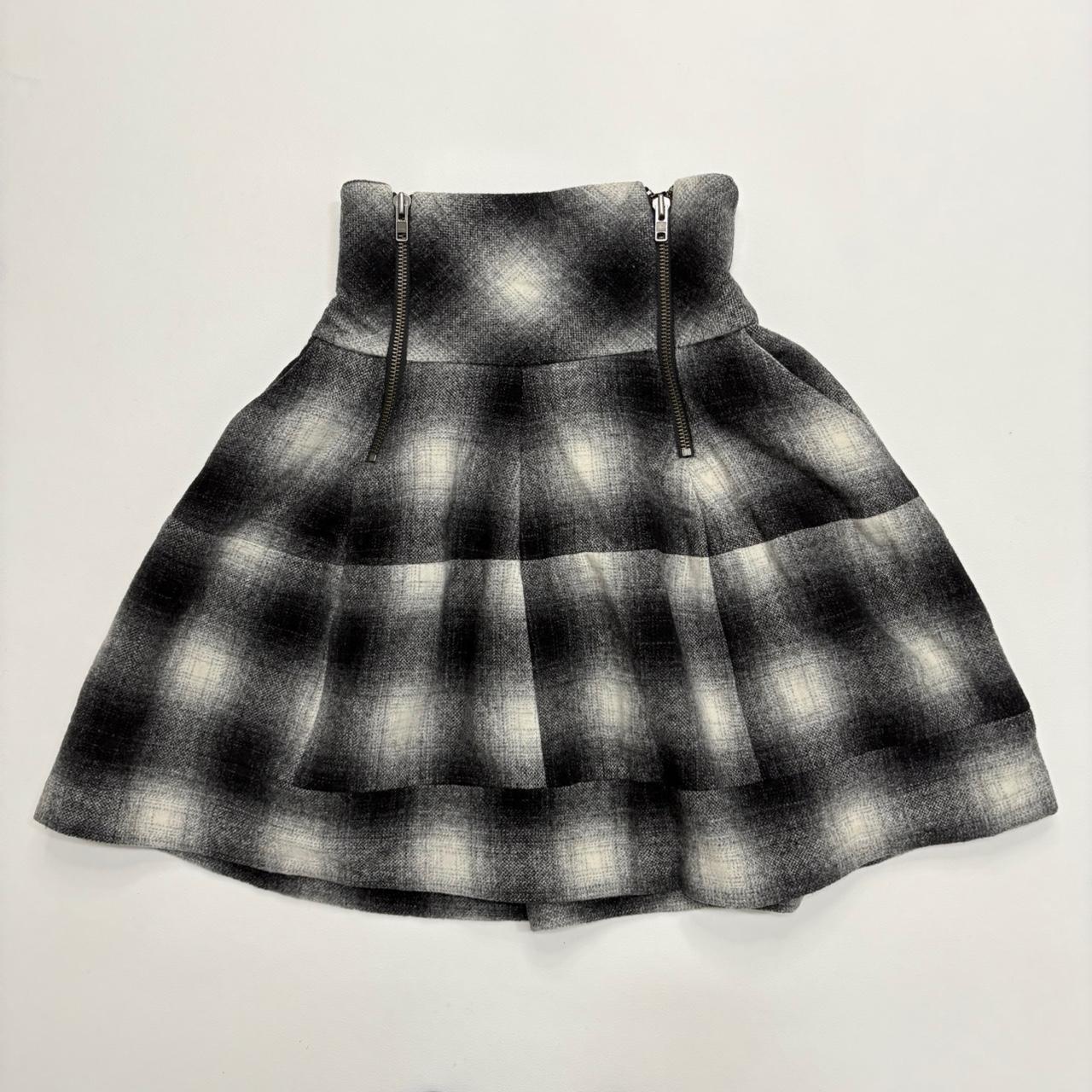 Black checked puff structured skirt