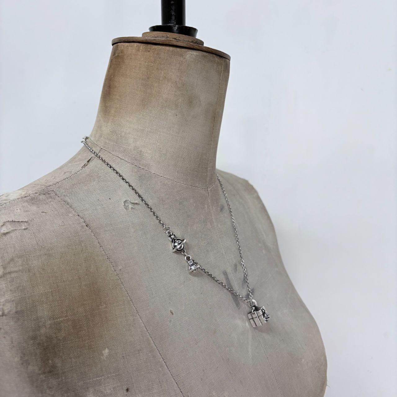 Silver vivienne westwood 90s present necklace