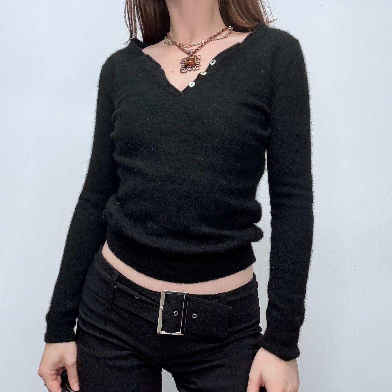 Cropped black cashmere jumper