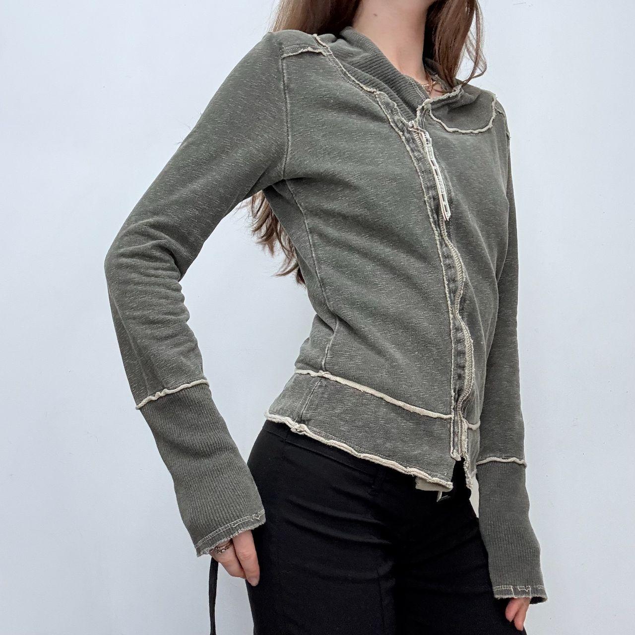 Distressed asymmetric diesel top