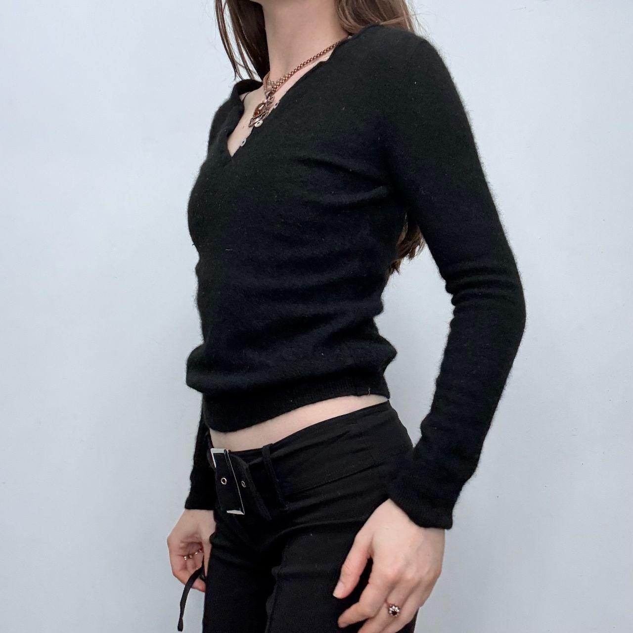 Cropped black cashmere jumper