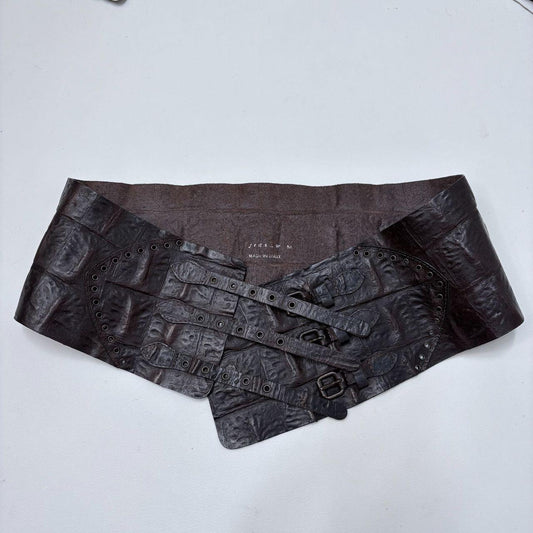 Thick oversized buckle leather belt