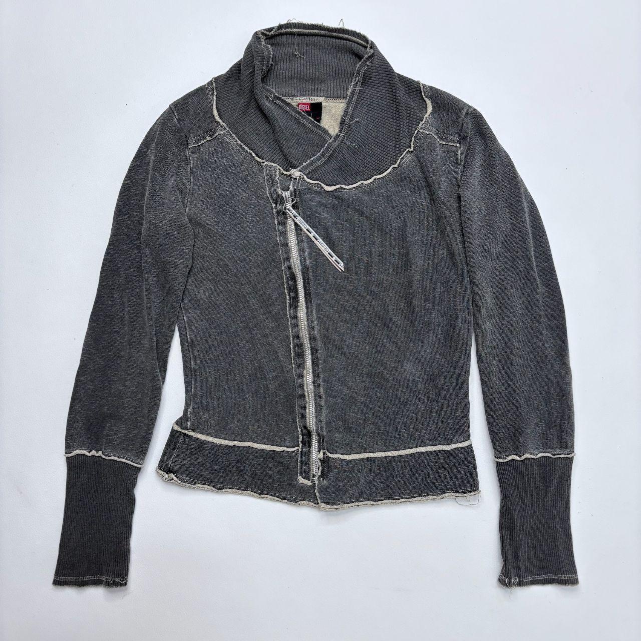 Distressed asymmetric diesel top