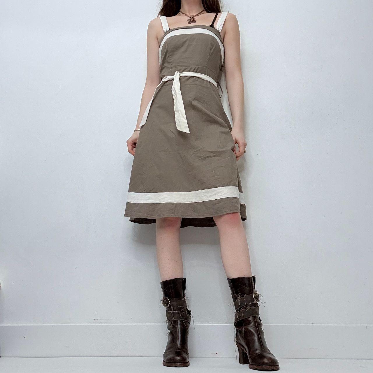 Brown fitted preppy french dress