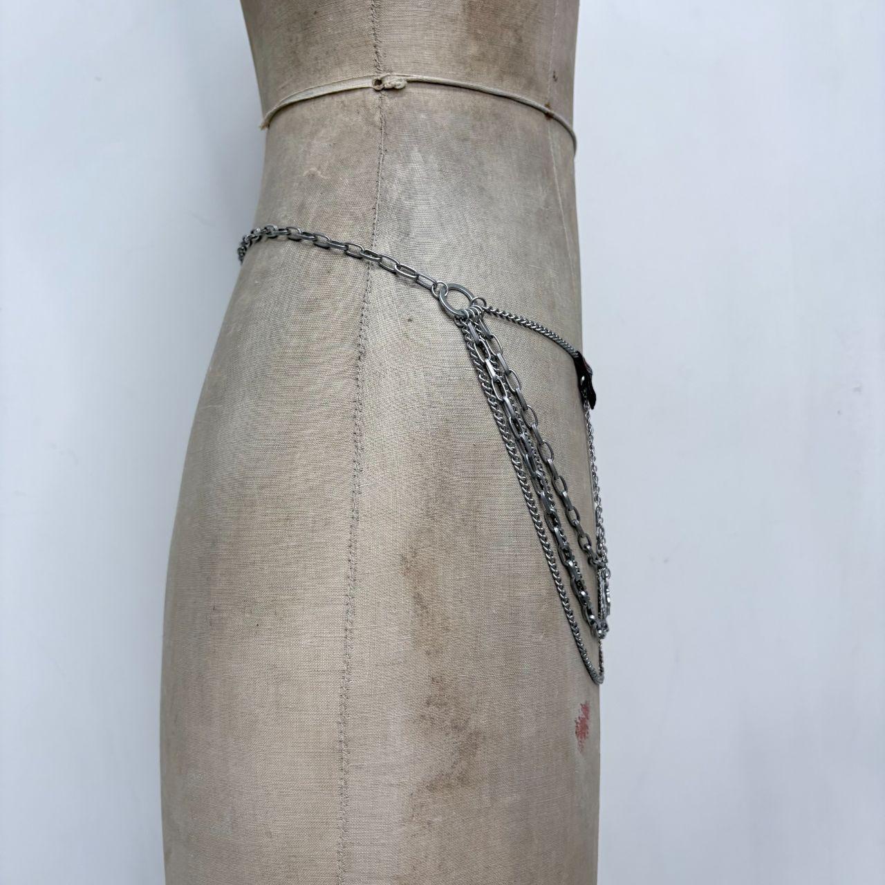 Silver draped cop copine waist chain
