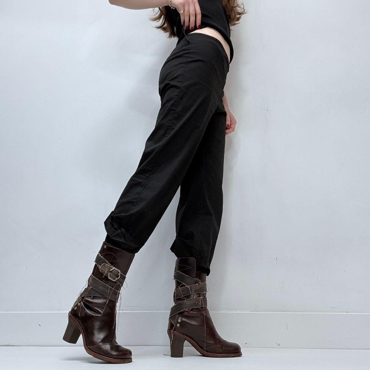 Black cropped structured capri pants