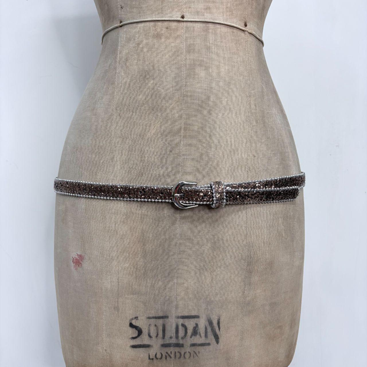 Thin silver giltter belt