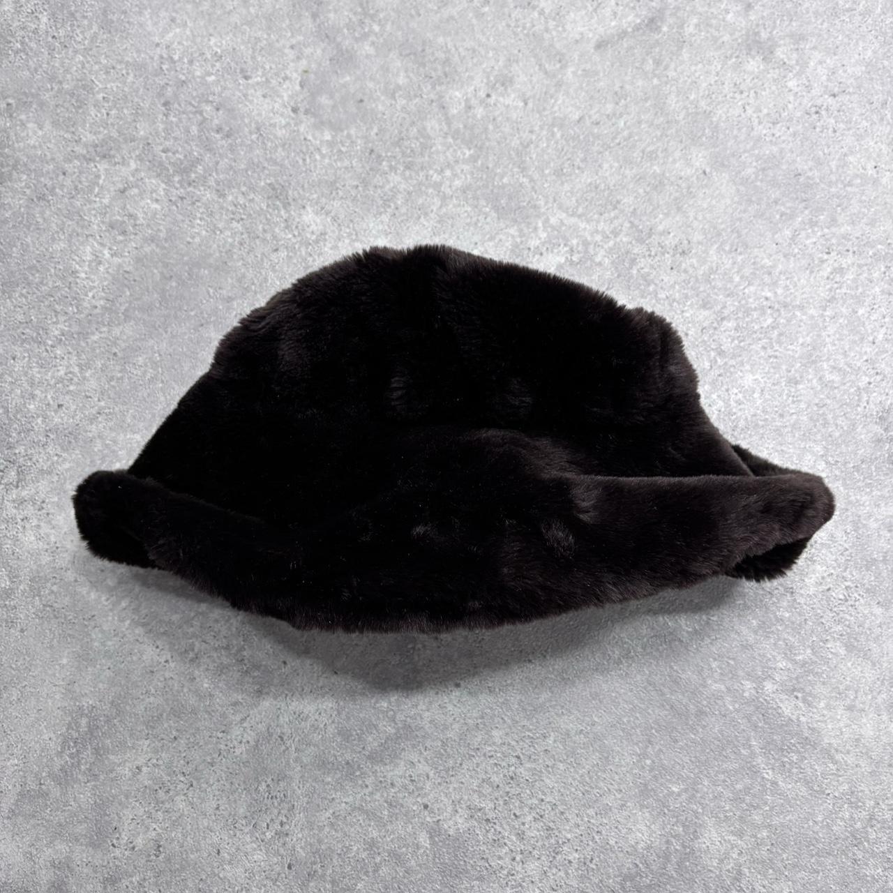 Oversized brown fur bucket hat