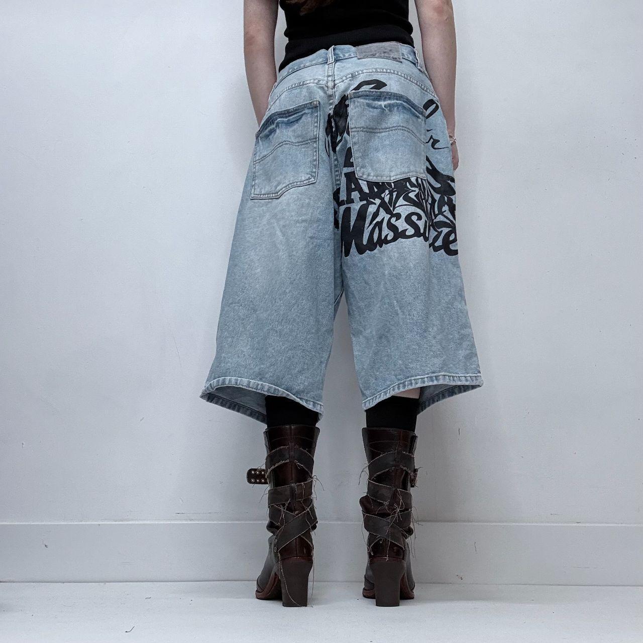Oversized distressed denim baggy jorts