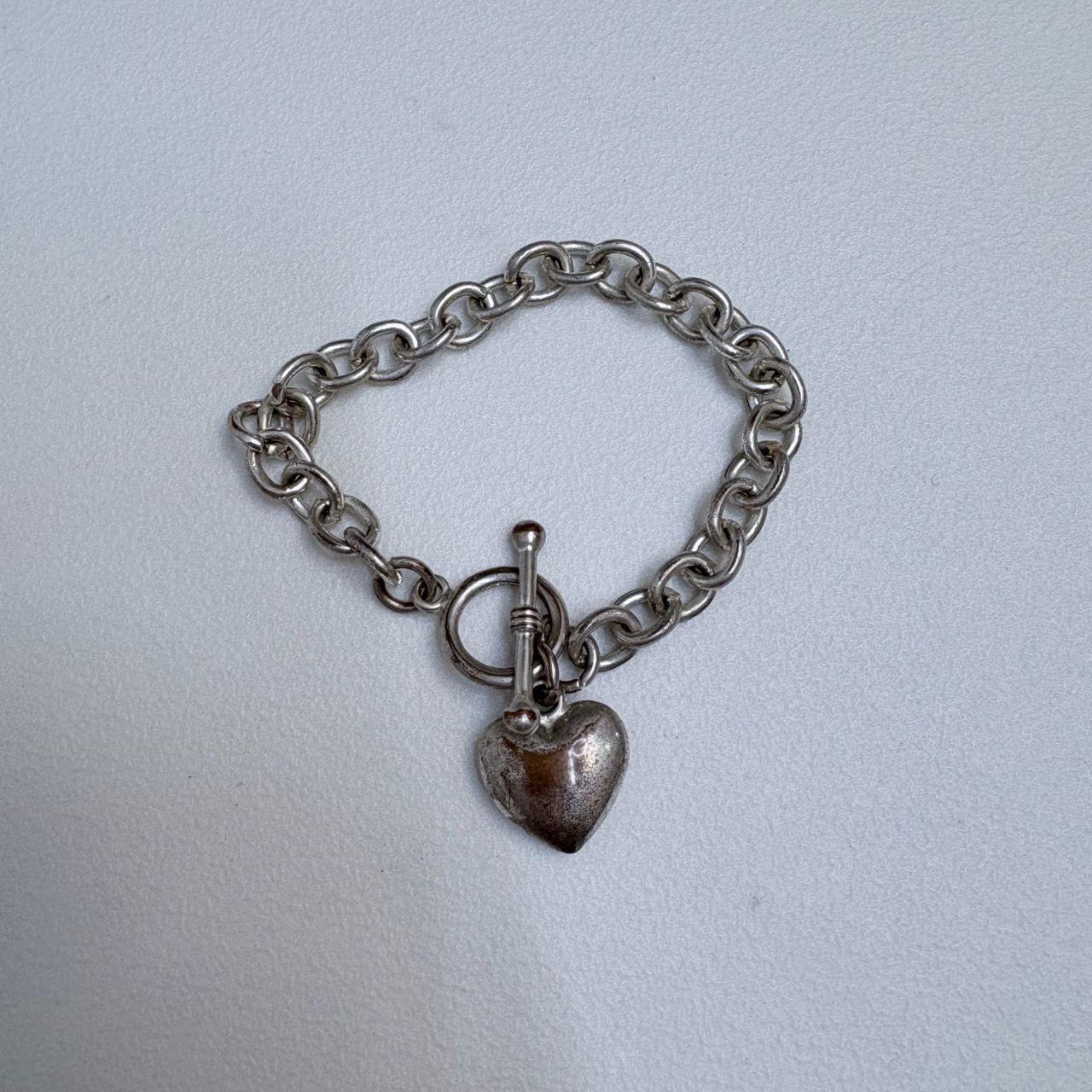 Chunky silver chain love heart bracelt