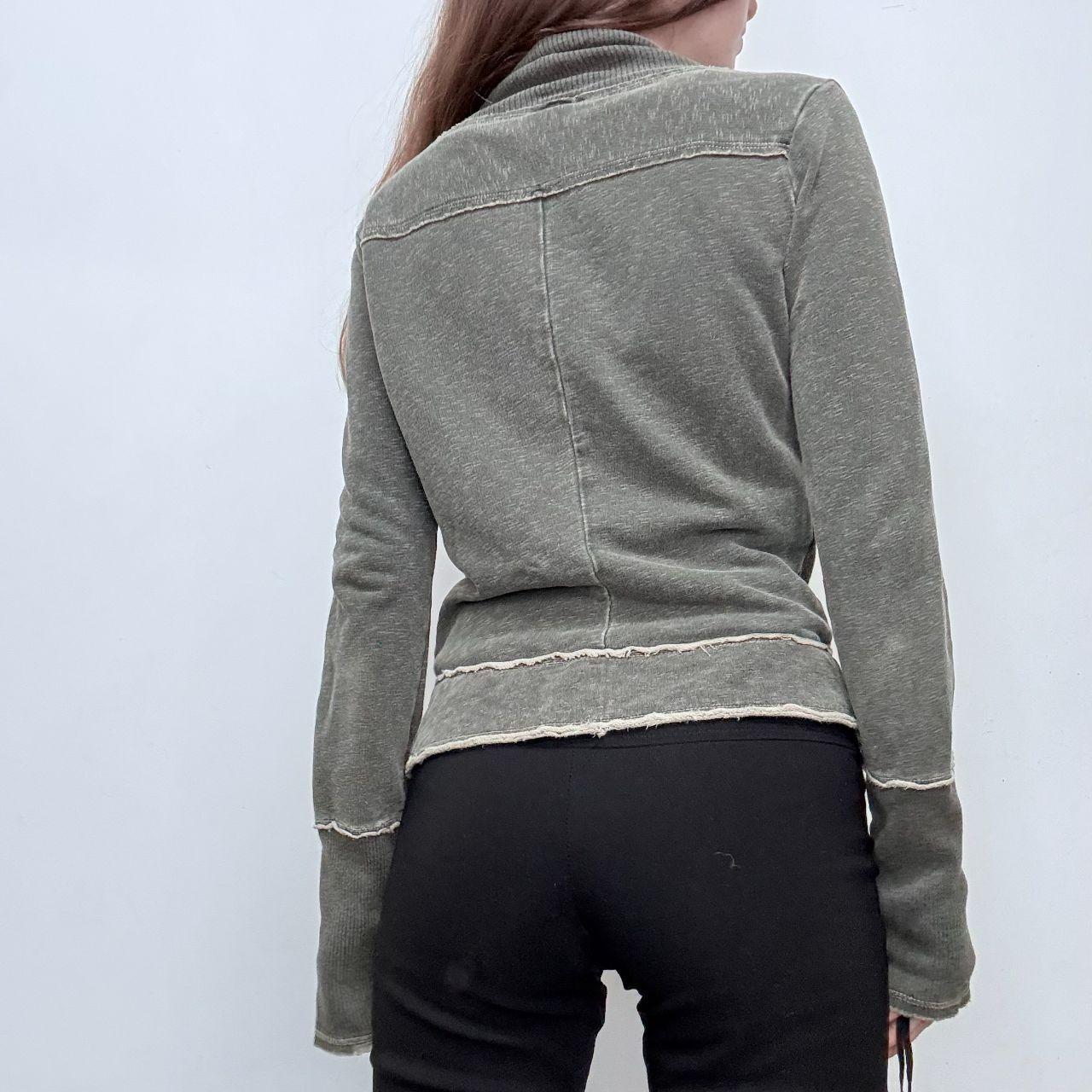 Distressed asymmetric diesel top