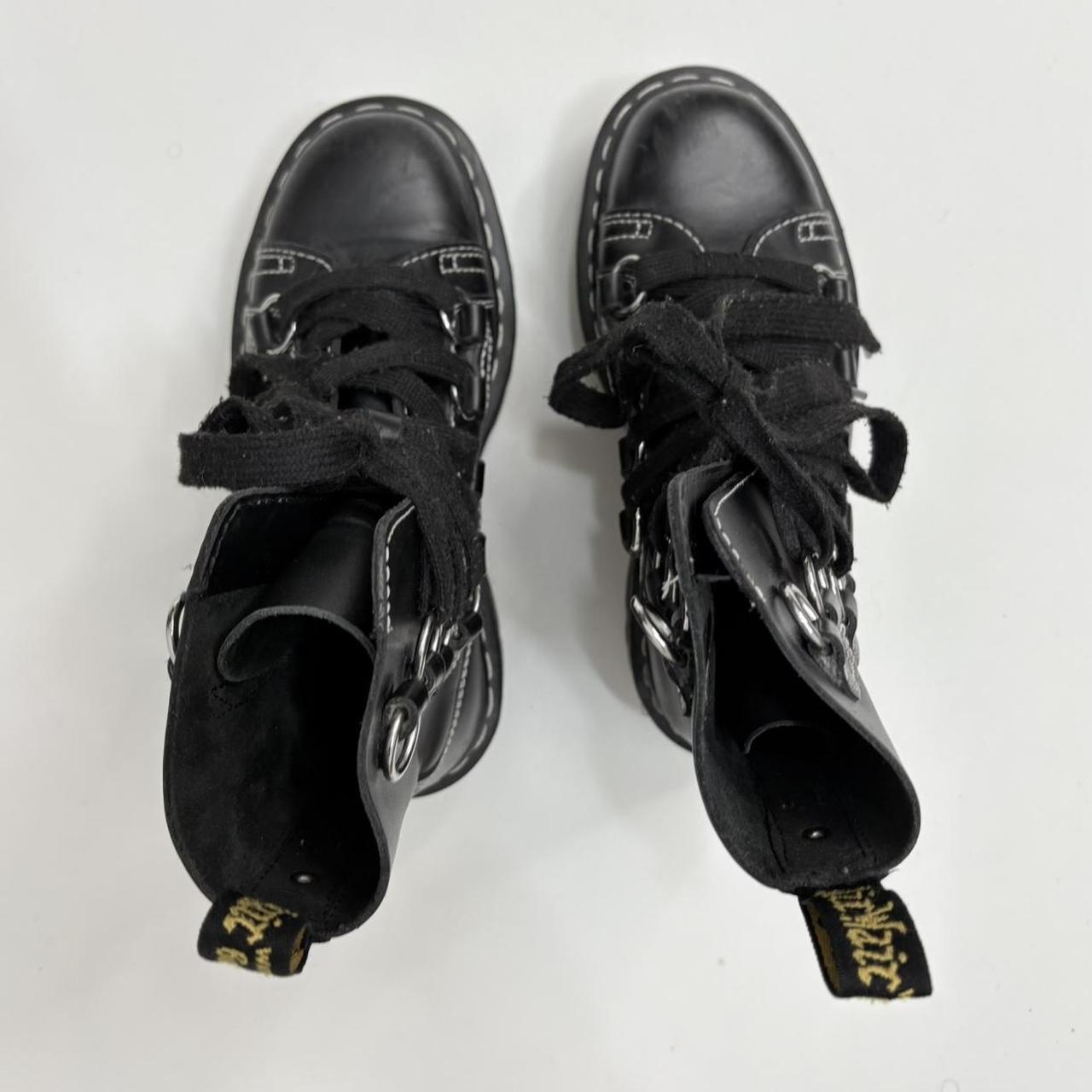 Black eyelet platform dr