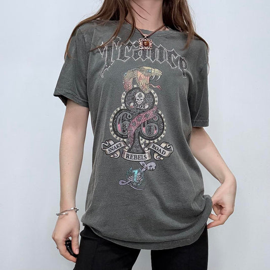Distressed graphic grunge t-shirt