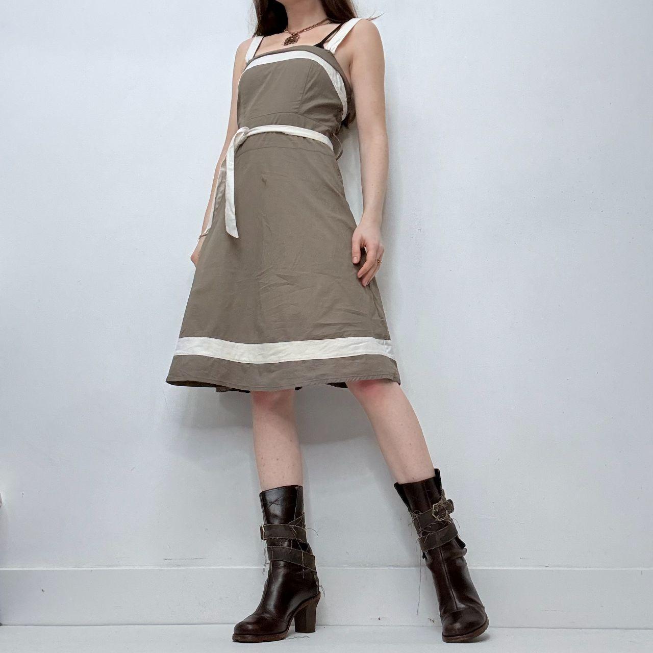Brown fitted preppy french dress