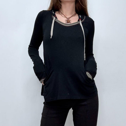 Black slouchy cop copine hooded top