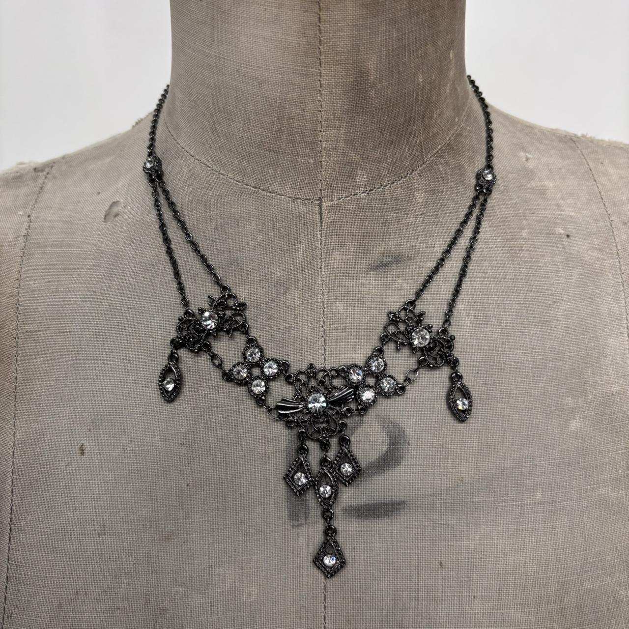 Drape gothic grunge necklace