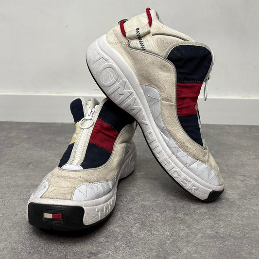 White tommy hilfiger trainers